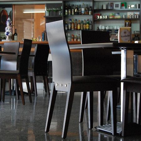 Hotel Paris Пойо Экстерьер фото